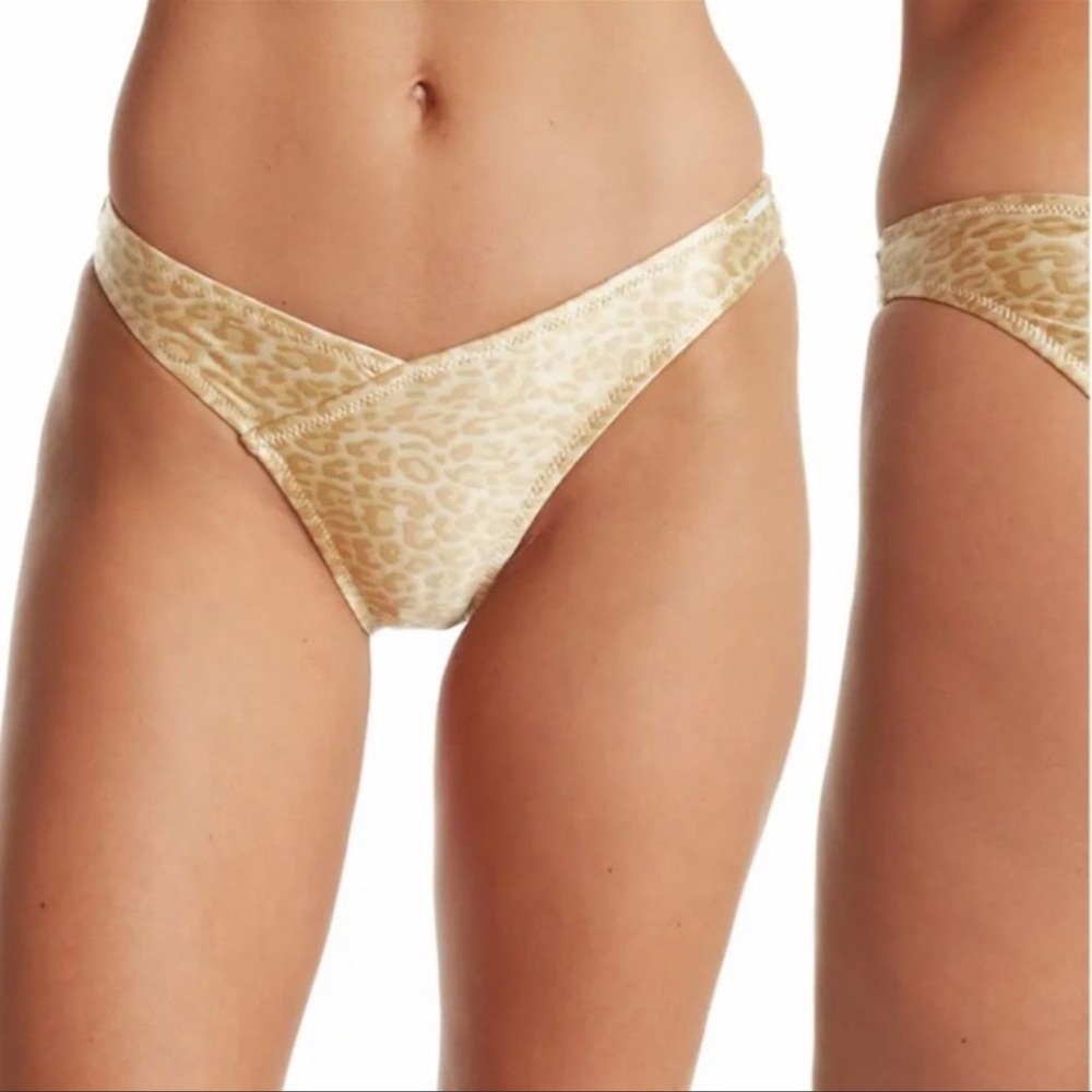 Kendall and Kylie Nude Leo Bikini Bottom
